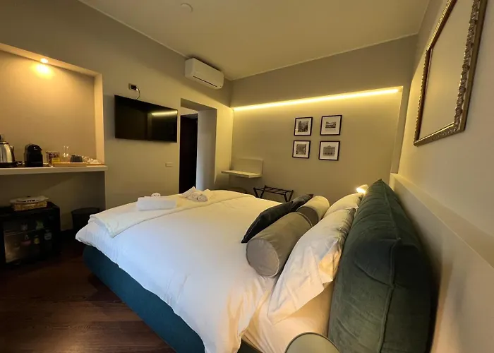 Palazzo Alm 3* Como