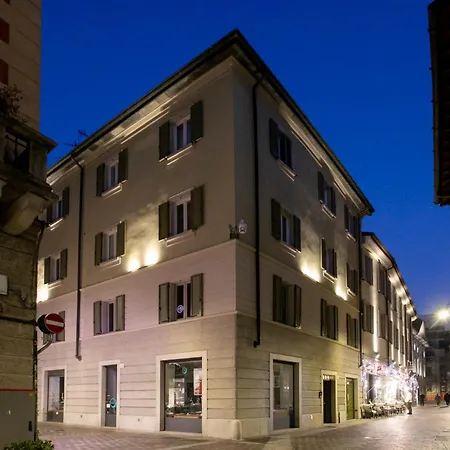 Palazzo Alm Πανσιόν Όπως