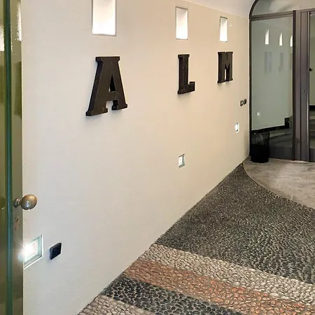 Palazzo Alm *