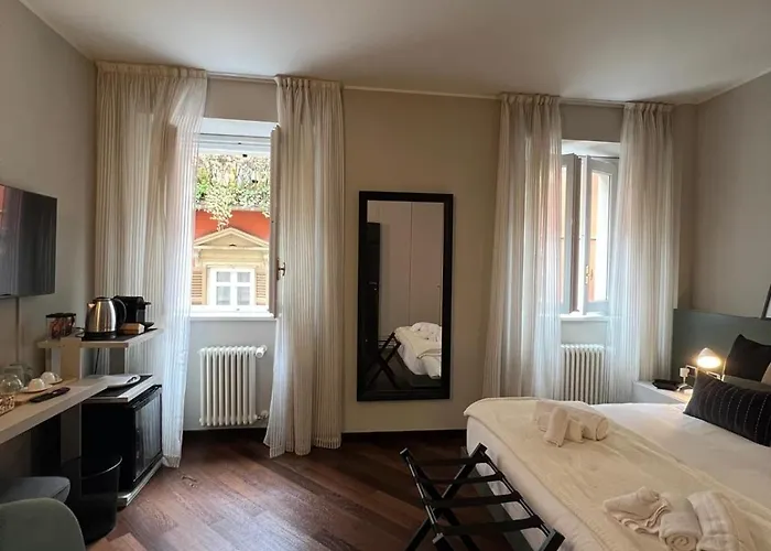 Palazzo Alm Pensión 3*