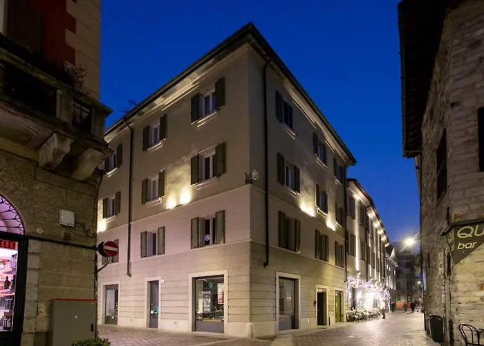 Palazzo Alm Pensión Como