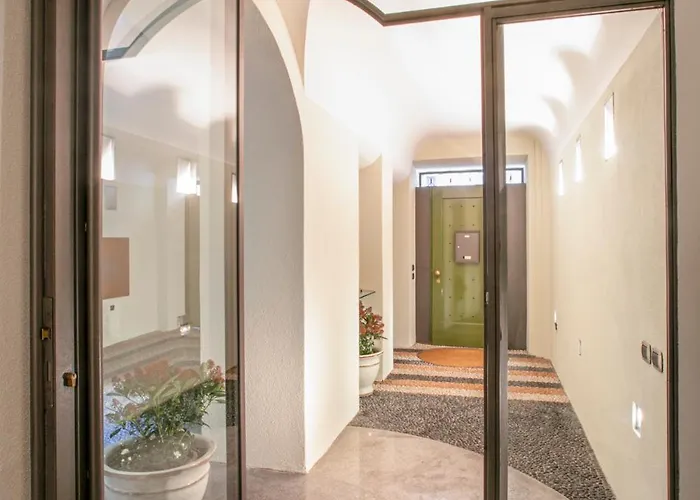 Palazzo Alm Pensión 3*